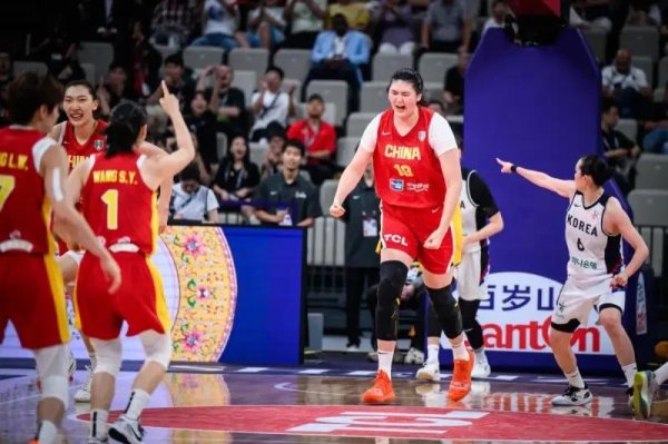 华城融 女篮91-69韩国迎3喜1忧！双塔+王思雨太无解，三分急需提升！
